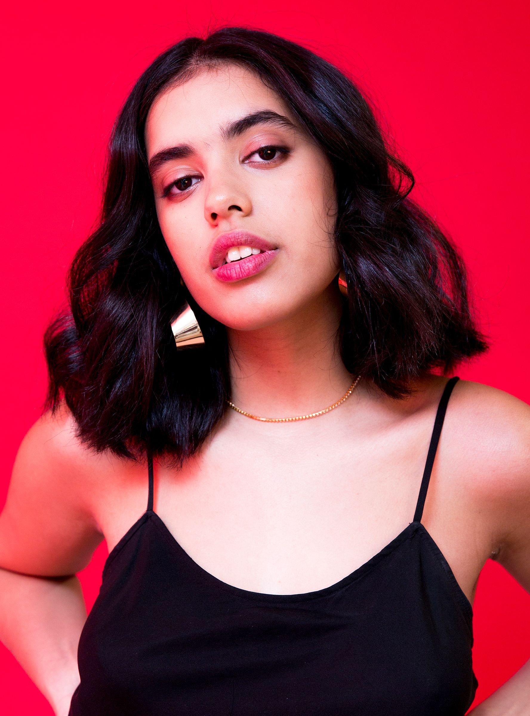 Sexy Shoulder Length Bob