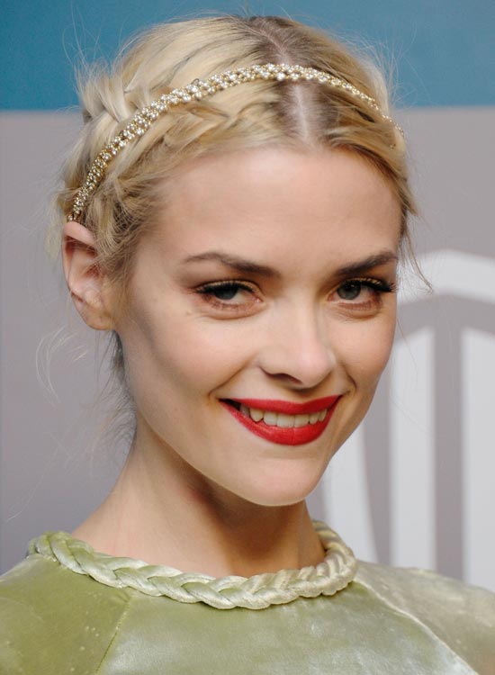 Single Headband Hairdos