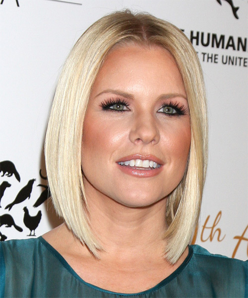 Carrie Keagan Medium Straight Bob Hairstyle