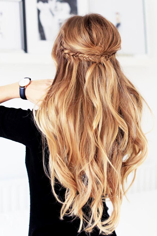 Glossy Blonde Hair with Golden Highlighted Bangs