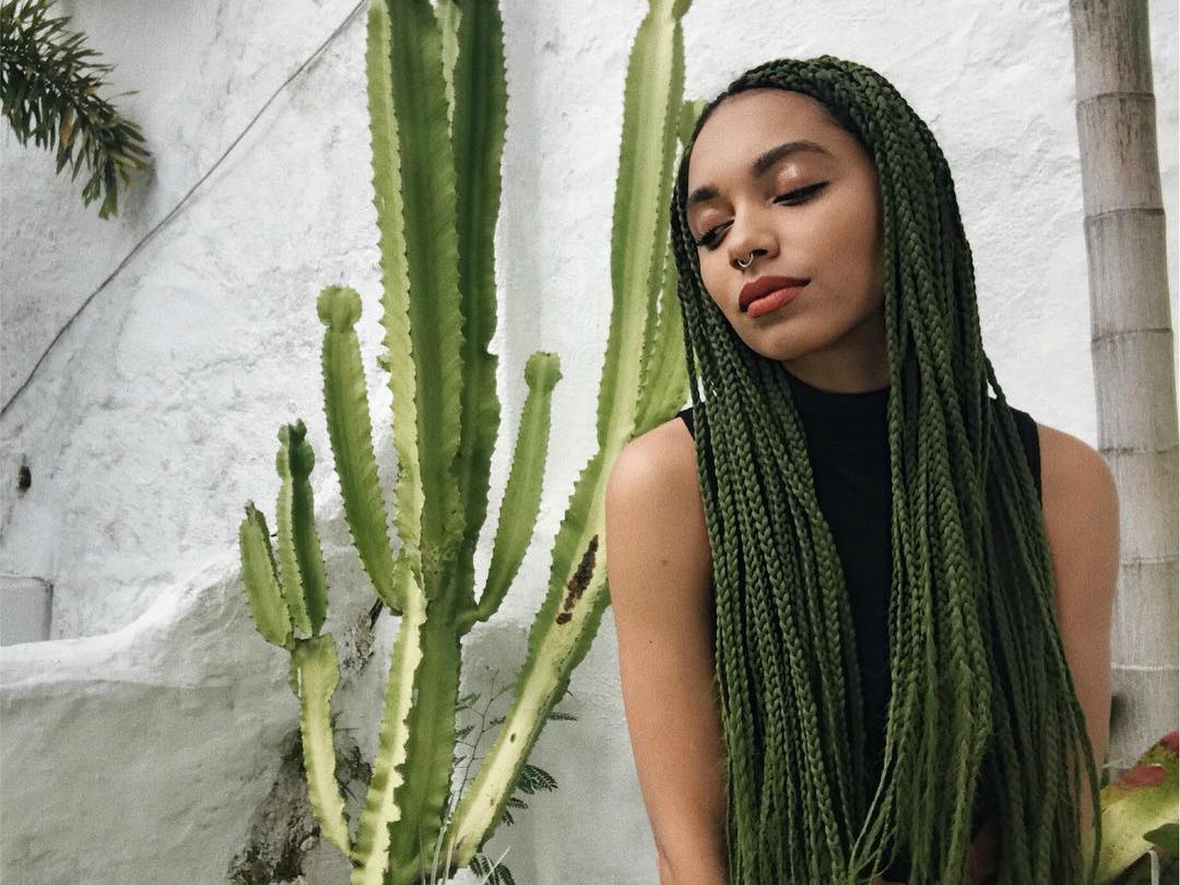 Green Knotless Box Braid