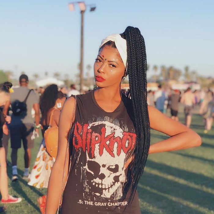 Long Pony Knotless Box Braid Hairstyle