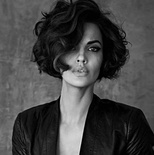 Retro Curly Bob Hairstyle