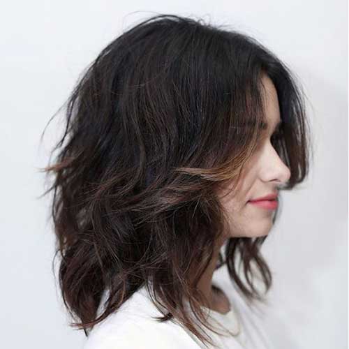 Short To Medium Wavy Bob Hairstyle