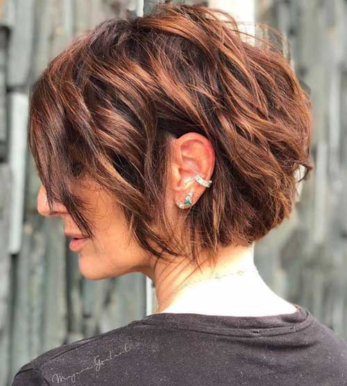Short Wavy Bob Haircuts 4