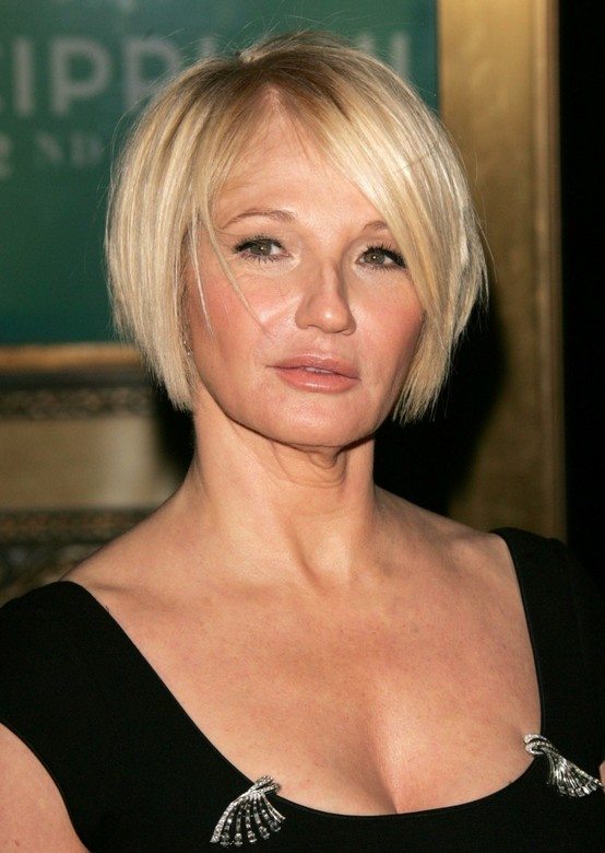 Layered Straight Blonde Bob