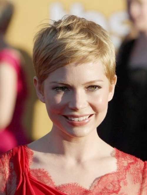 Pixie Haircut on Michelle Williams