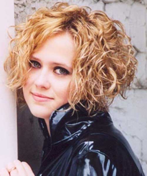 The Best Bob Short Haircut for Naturally Curly Hair