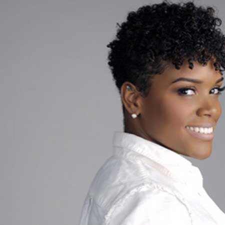 Very Attractive and Fabulous Pixie Cut with Nice Strands of Curly Hair