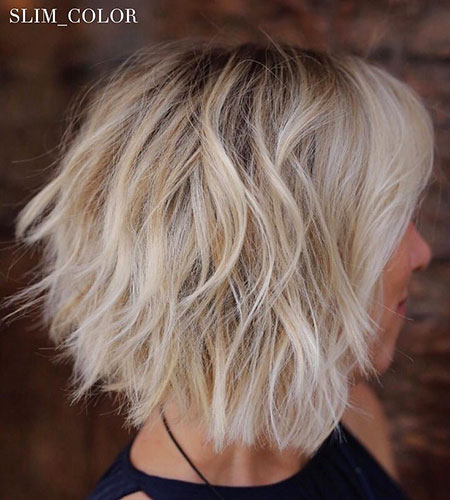 WHITE MANE FOR CASUAL LOOK