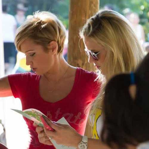 Cute Straight Short Blonde Haircut for Women