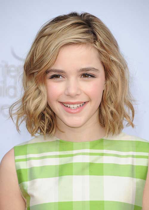 Cutest Short Wavy Blonde Hair Cut for Girls