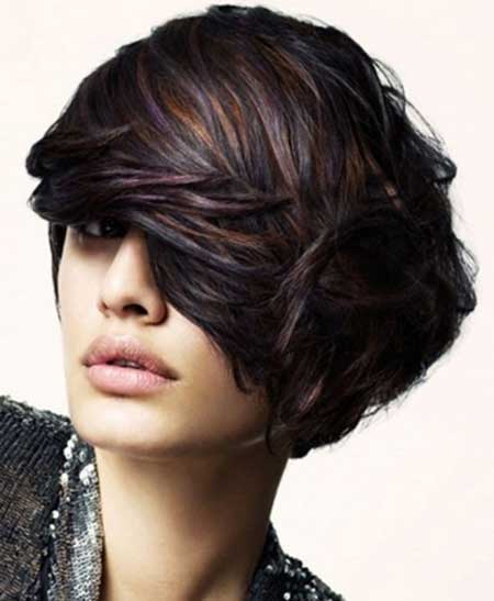 Dark Short Look and Golden Highlights