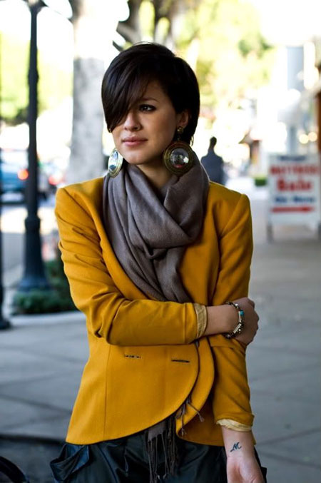 Long Side Swept Front with Short Bob Trim