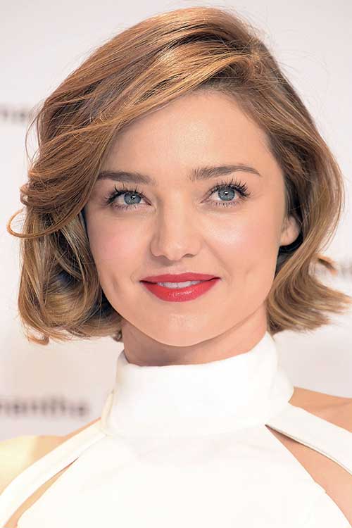 Miranda Kerr’s short bob hairstyle with waves