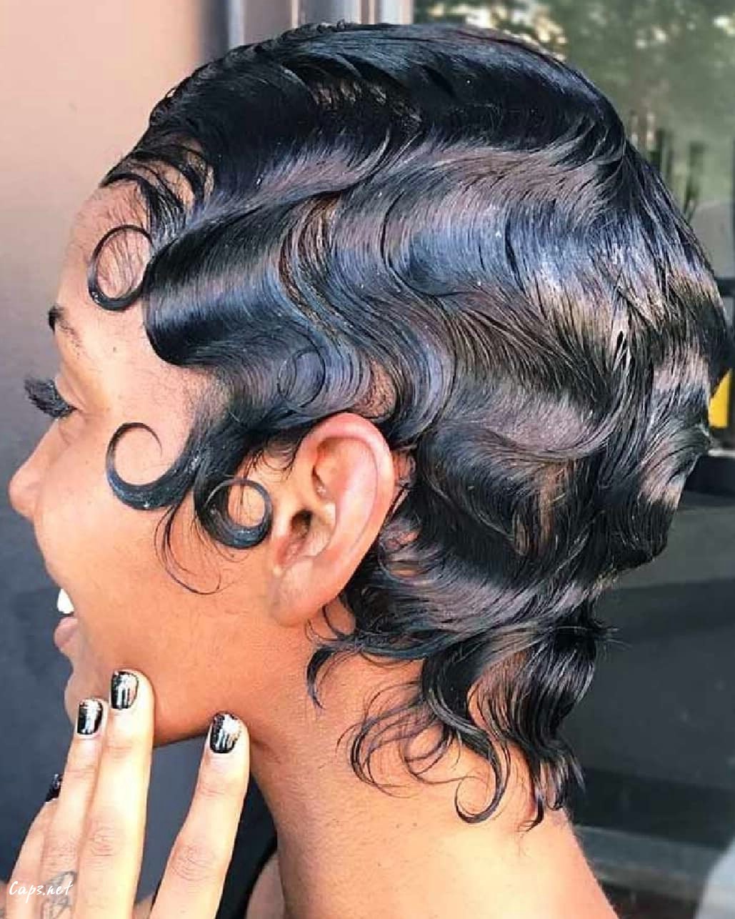Defined Finger Waves