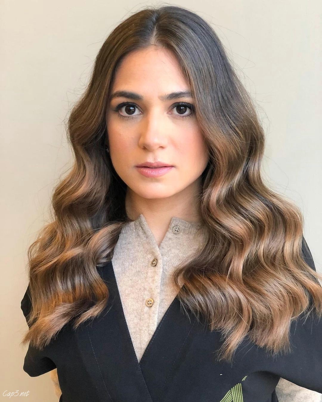 Wavy Elegant Hollywood Look