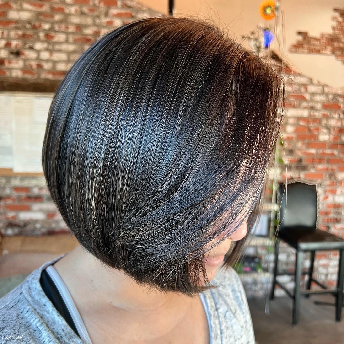 A Line Layered Bob