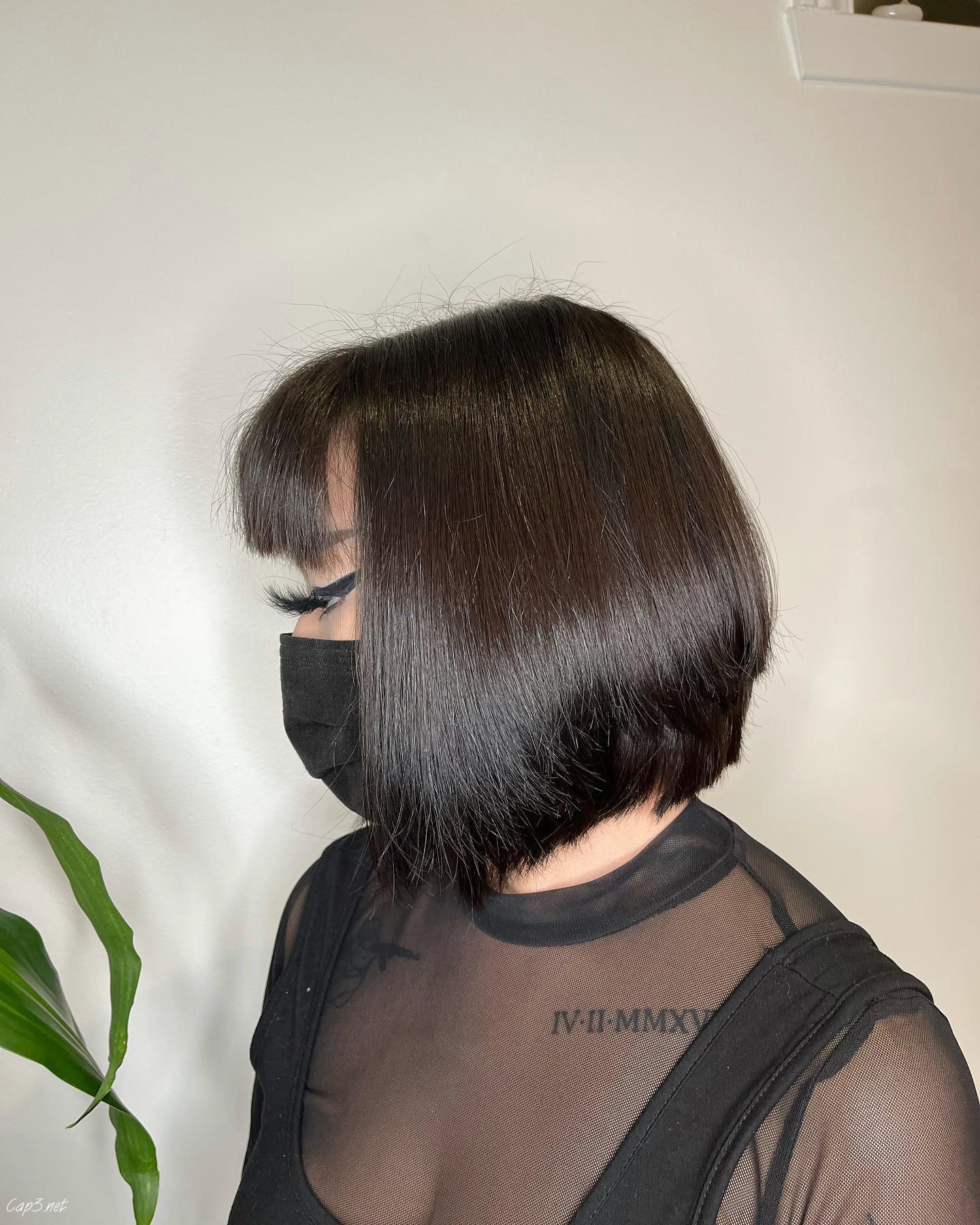 Brown Layered Bob With Bangs