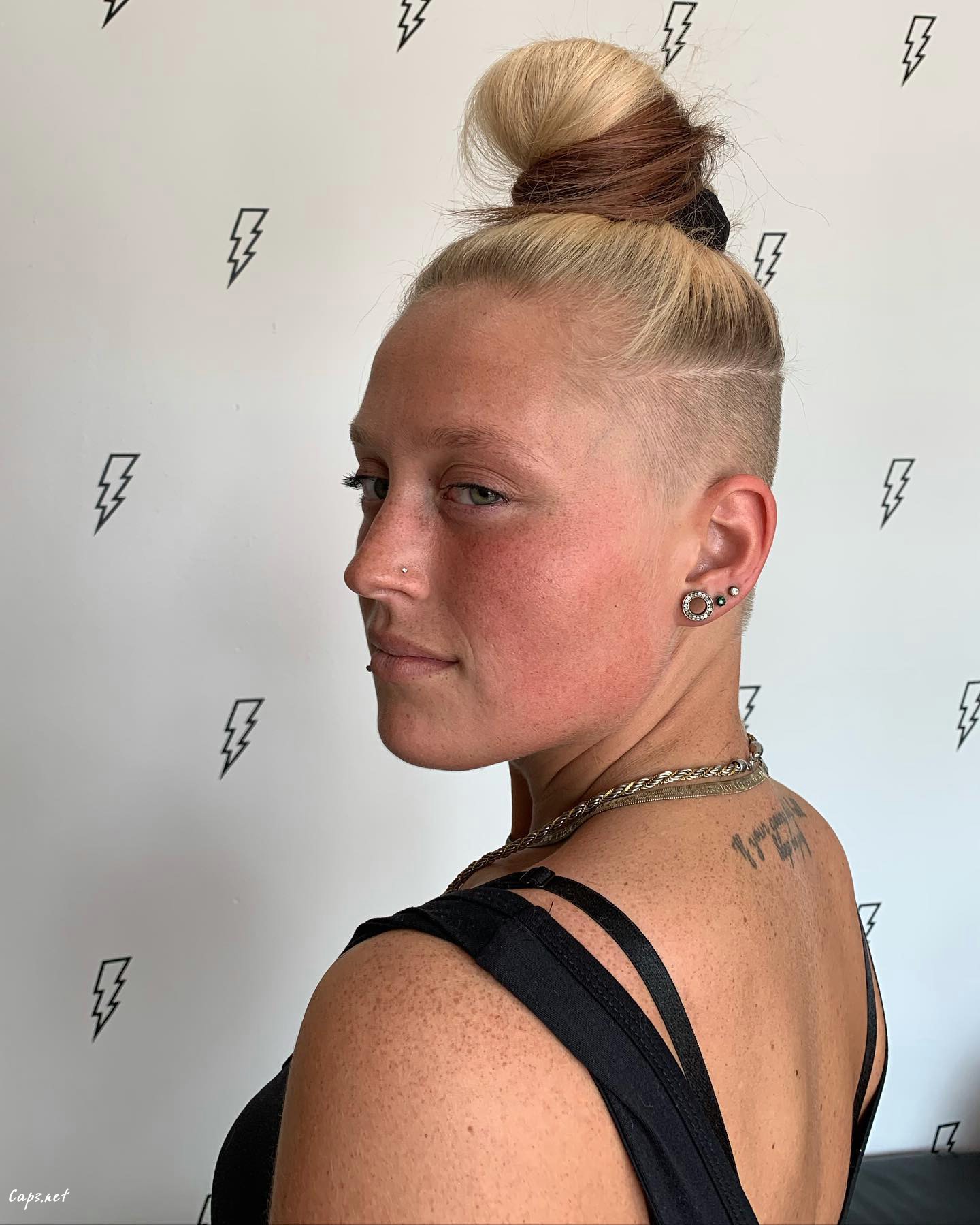 Edgy Blonde Undercut