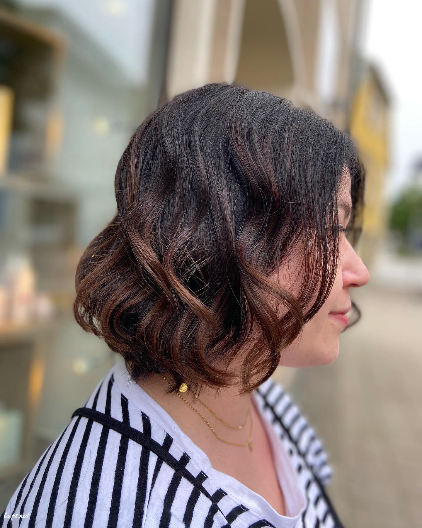 Simple Wavy Bob Look