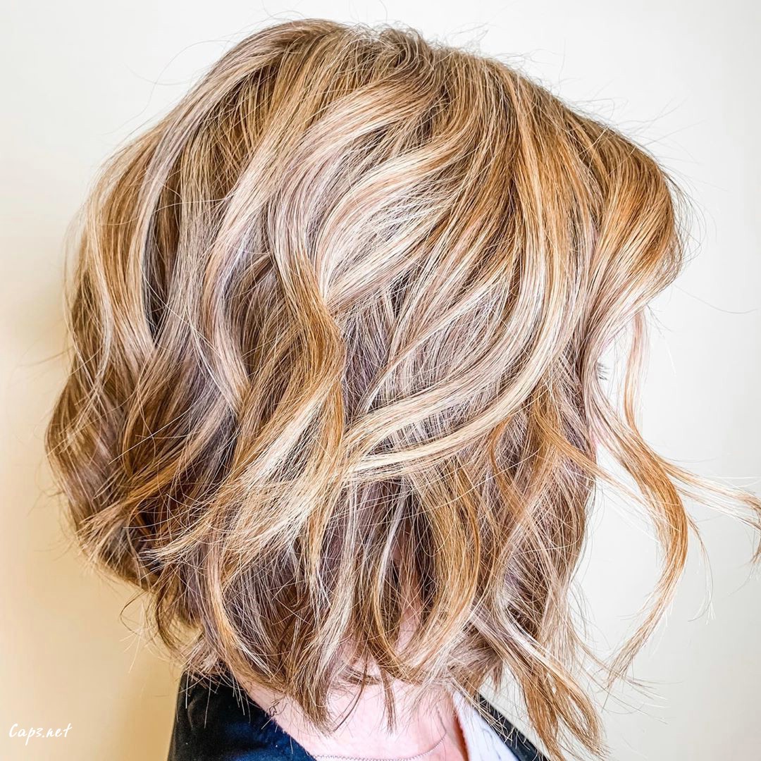bob short wavy hair