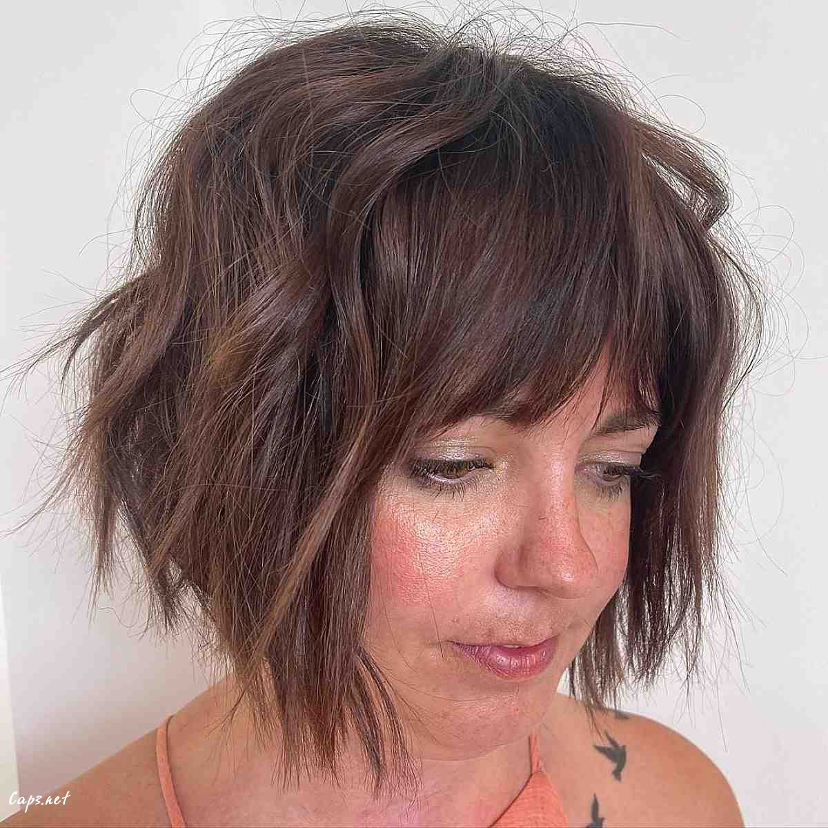 face framing short bob with bangs
