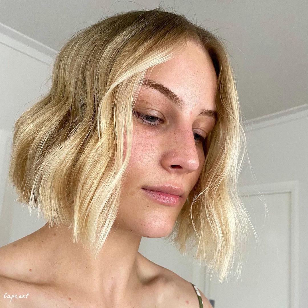 golden wavy short cut