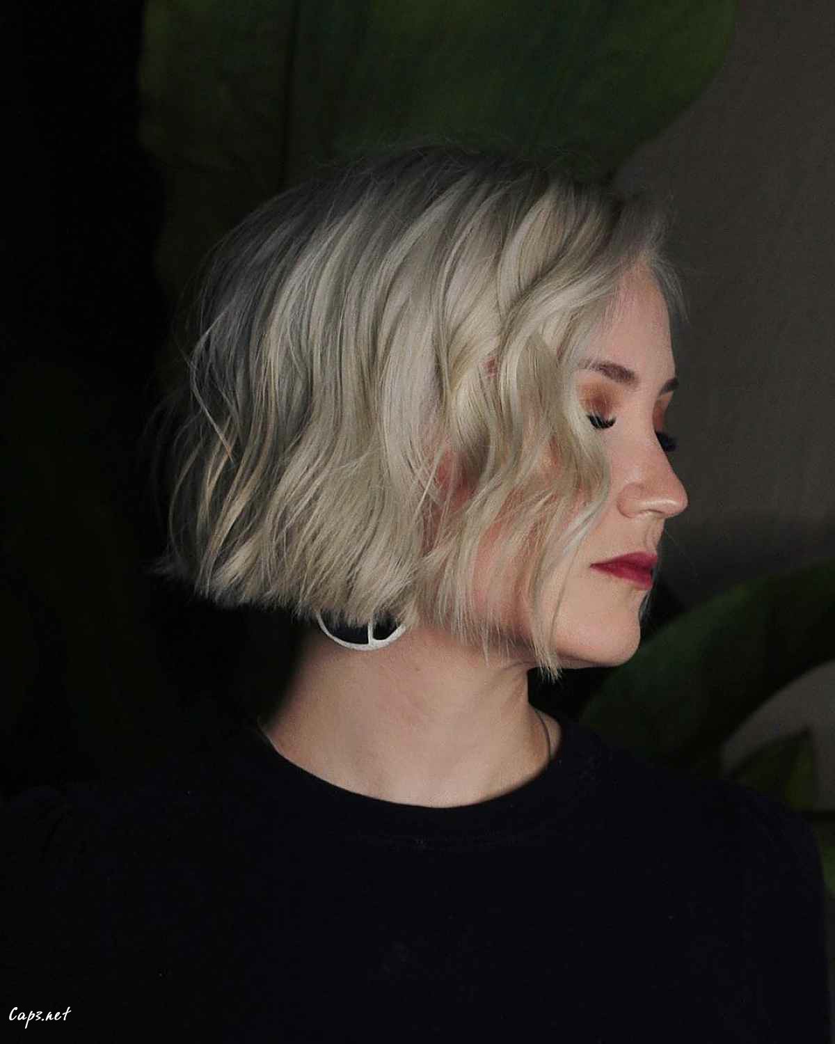jaw length wavy blunt bob cut