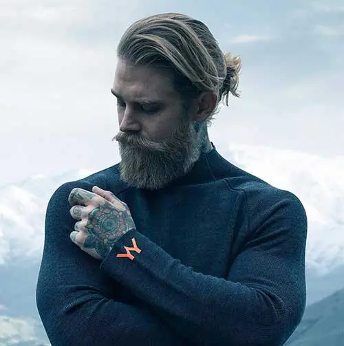long men hairstyle man bun 4
