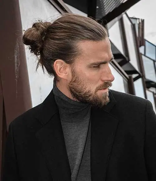 long men hairstyle man bun