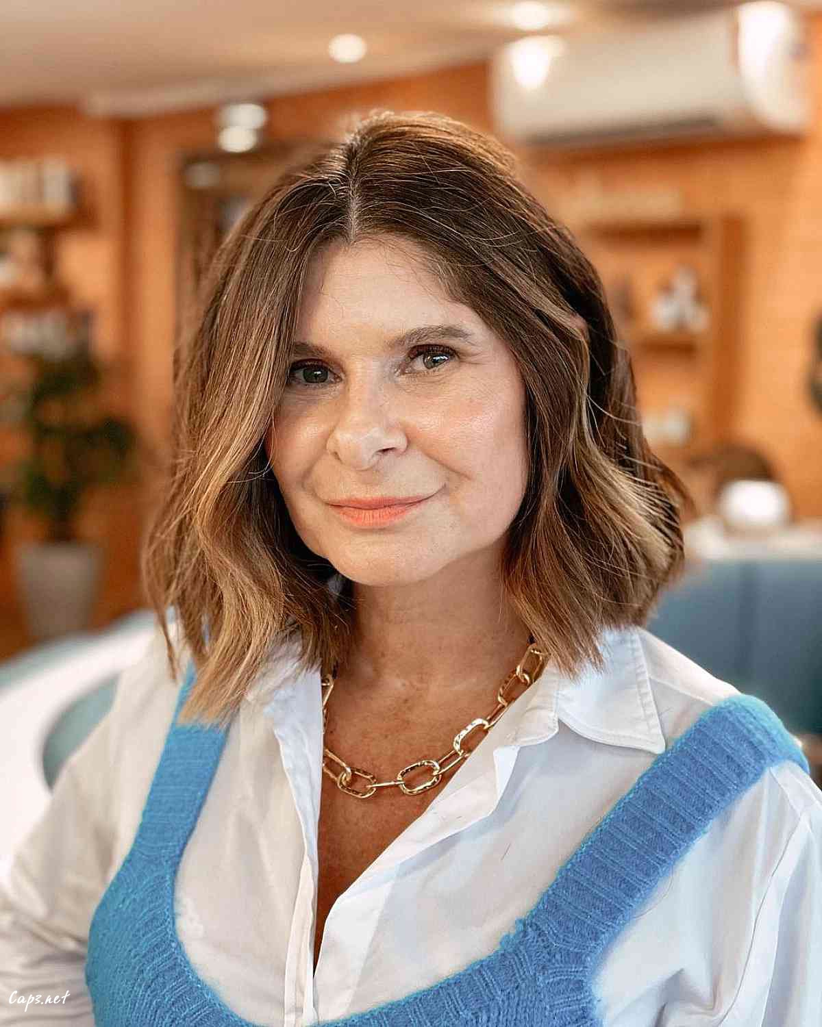 medium wavy bob with beach waves and a middle part