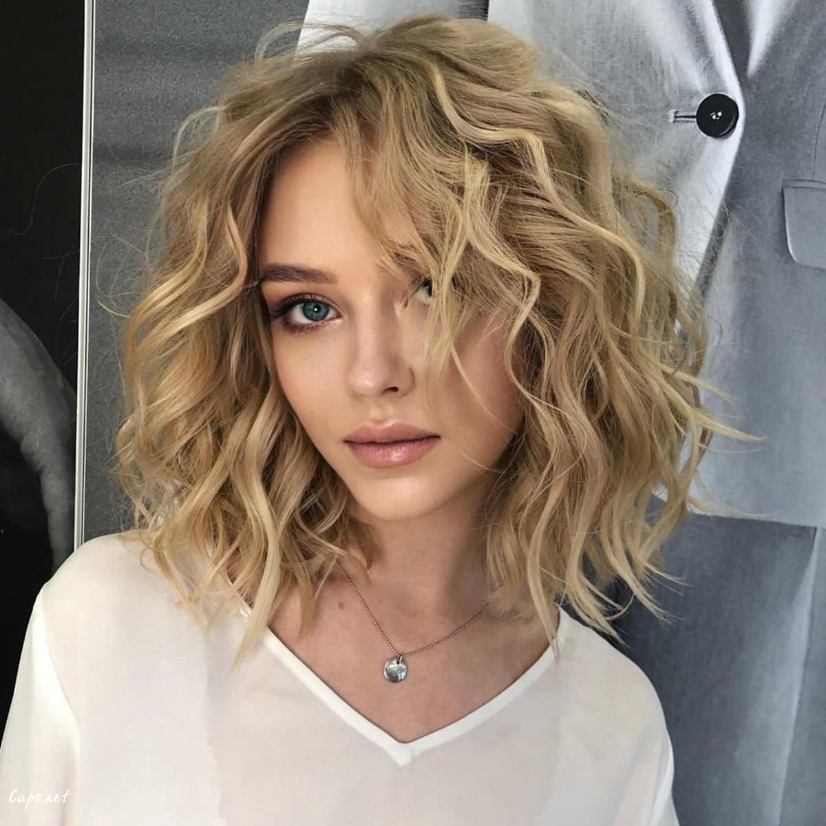 messy bob for wavier curly hair