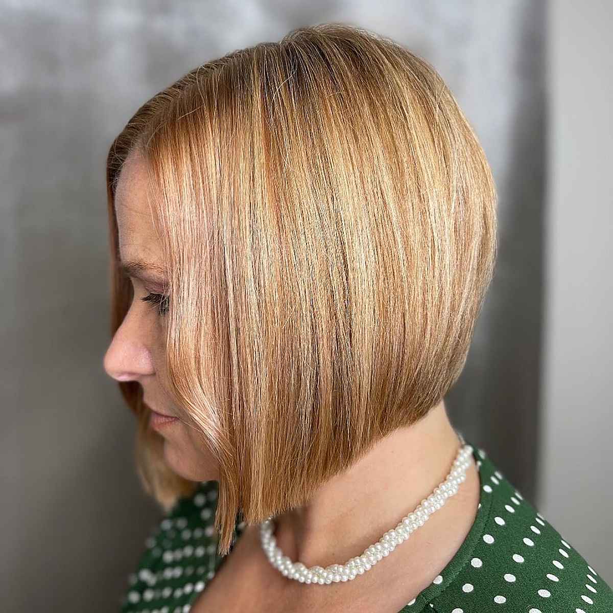 short a line stacked bob haircut