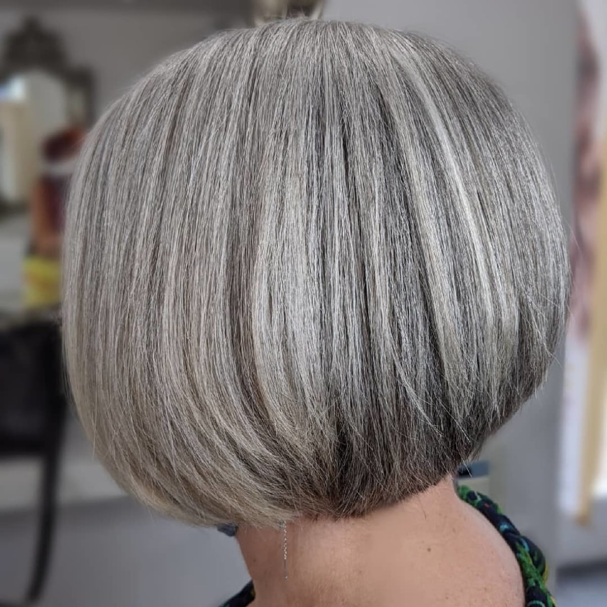 short textured bob for fine grey hair