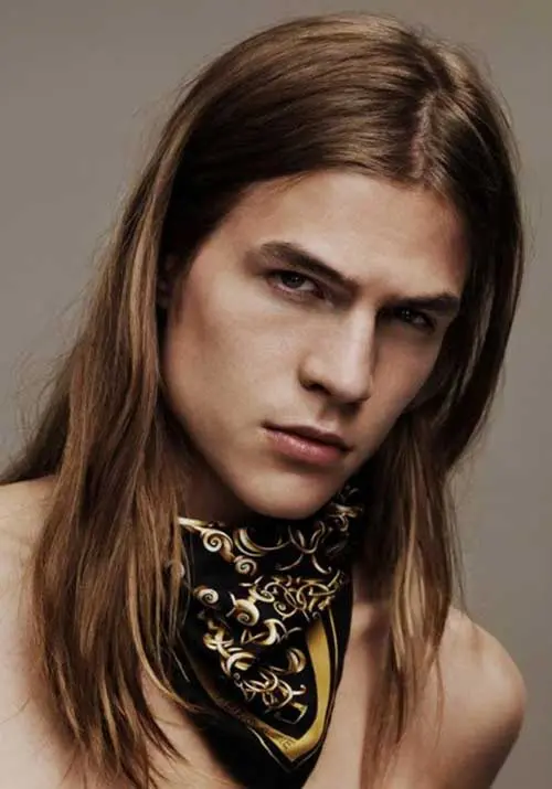 straight long hairstyle 4