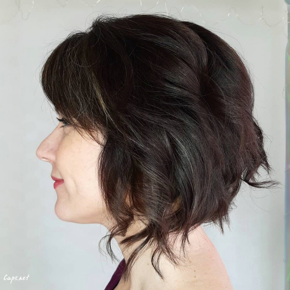 wavy bob with side bangs