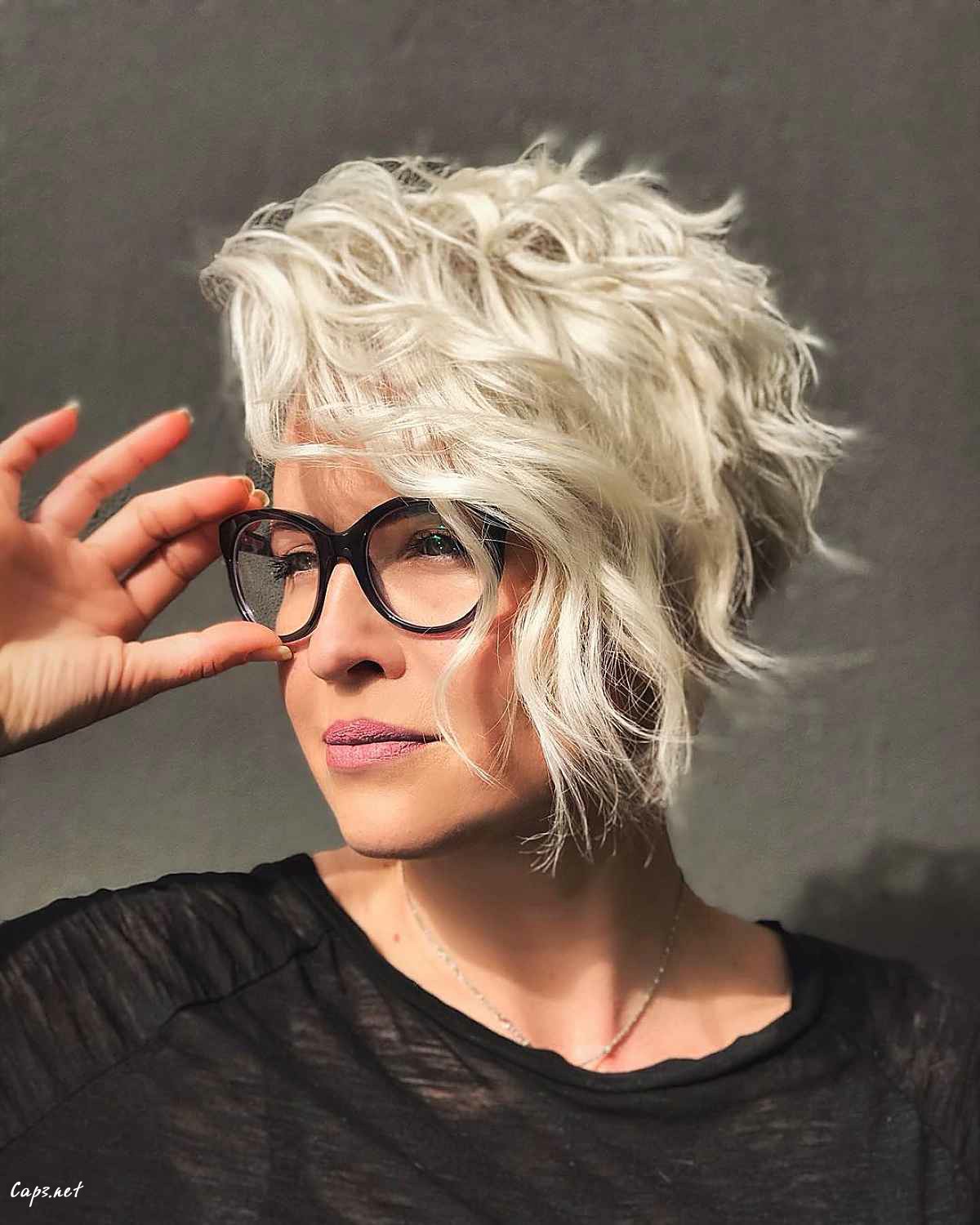 wavy pixie haircut for short hair