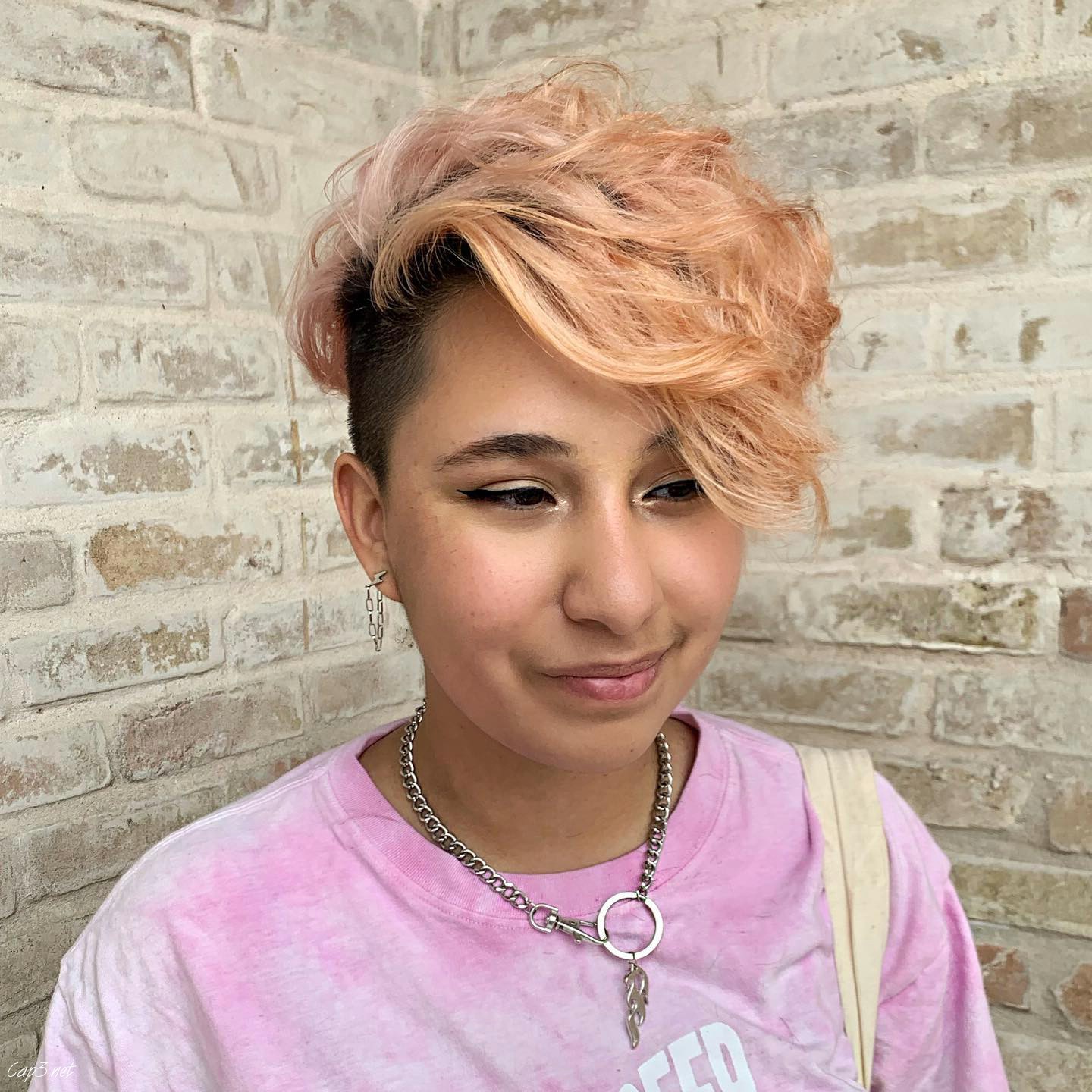 Messy Coral Hues