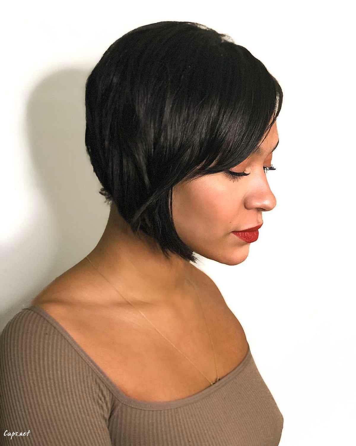 angled pixie haircut
