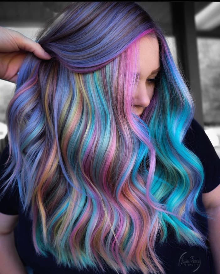 mermaid streak on wavy lob