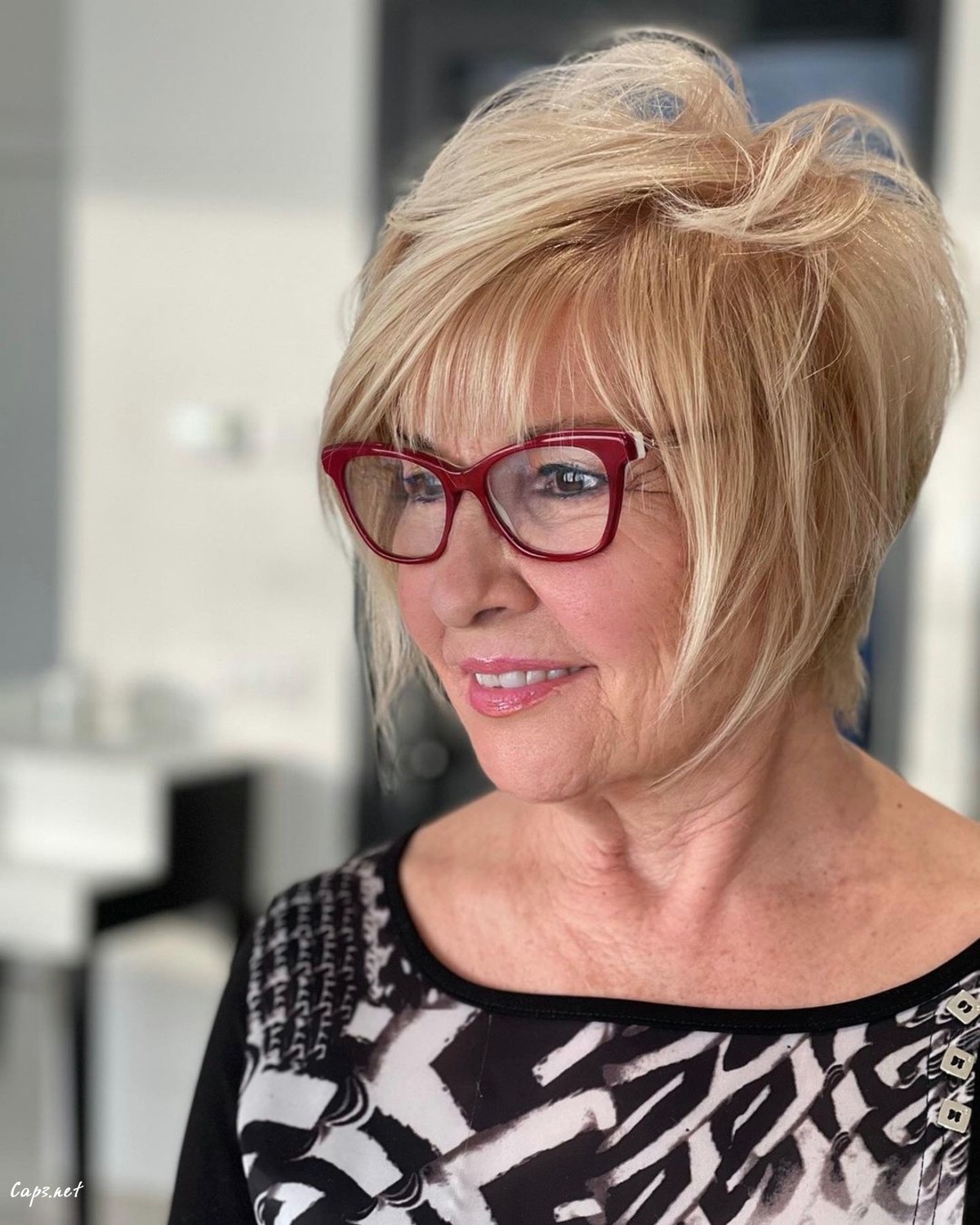 short shag cut for older women with glasses