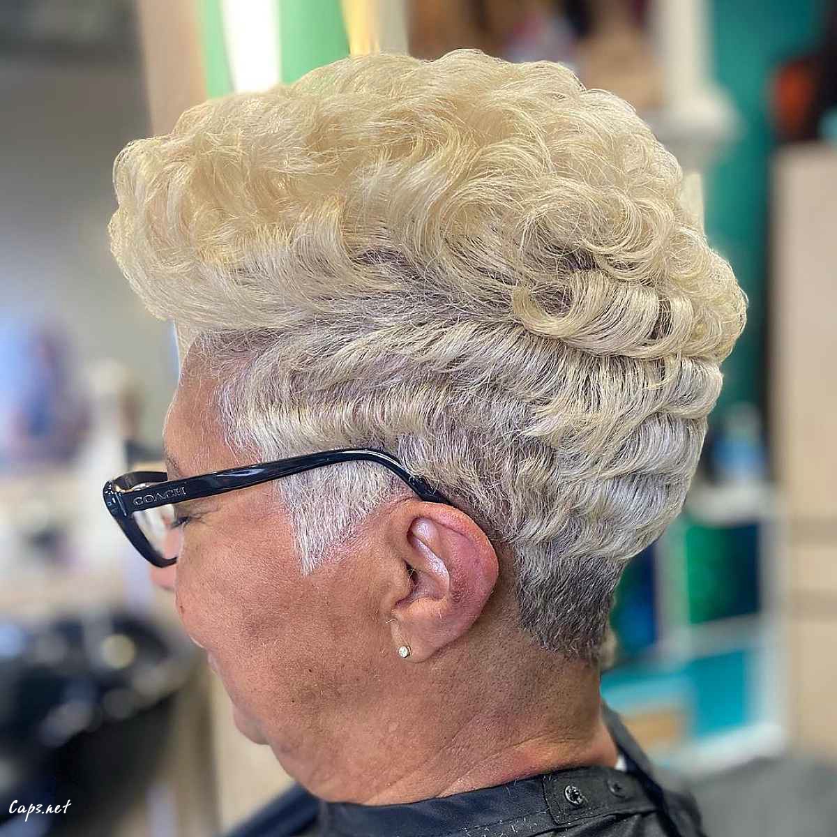 voluminous pixie for black women over 60