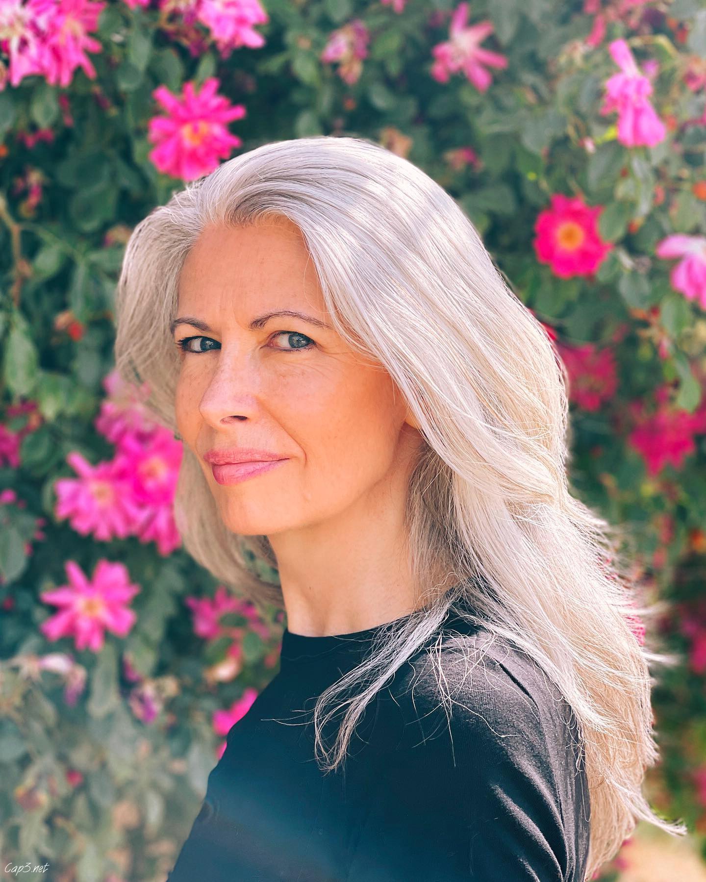 Silver Platinum Hair For Mature Women