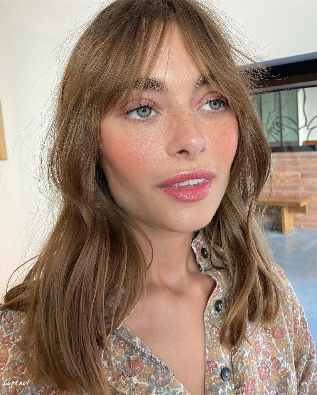 Short Brown Hair Curtain Bangs