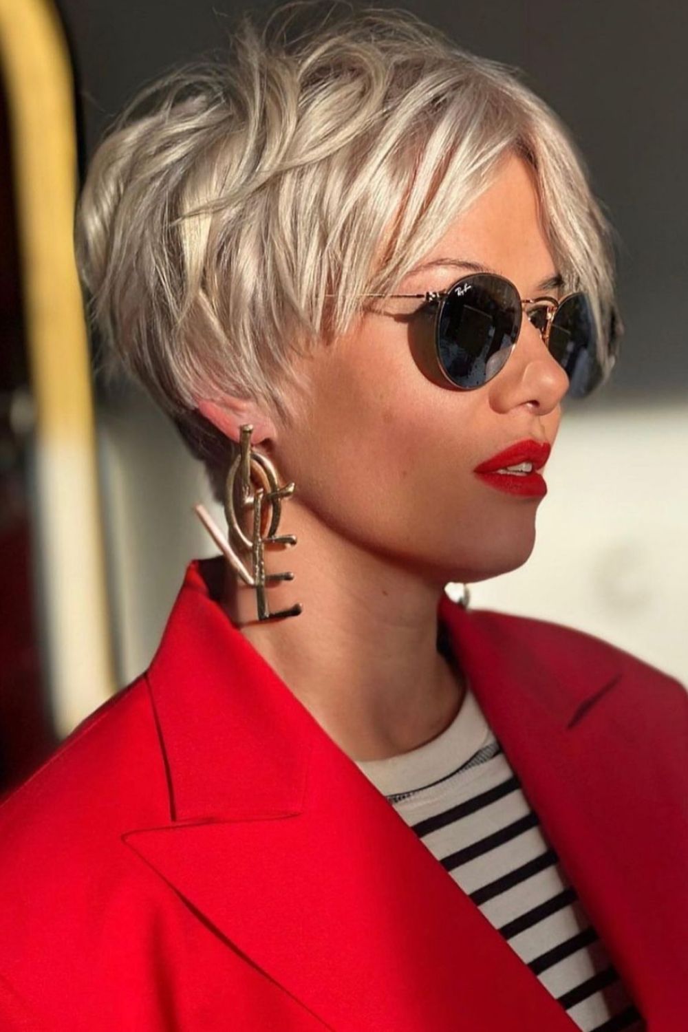 Blonde balayage razor bob haircut 2