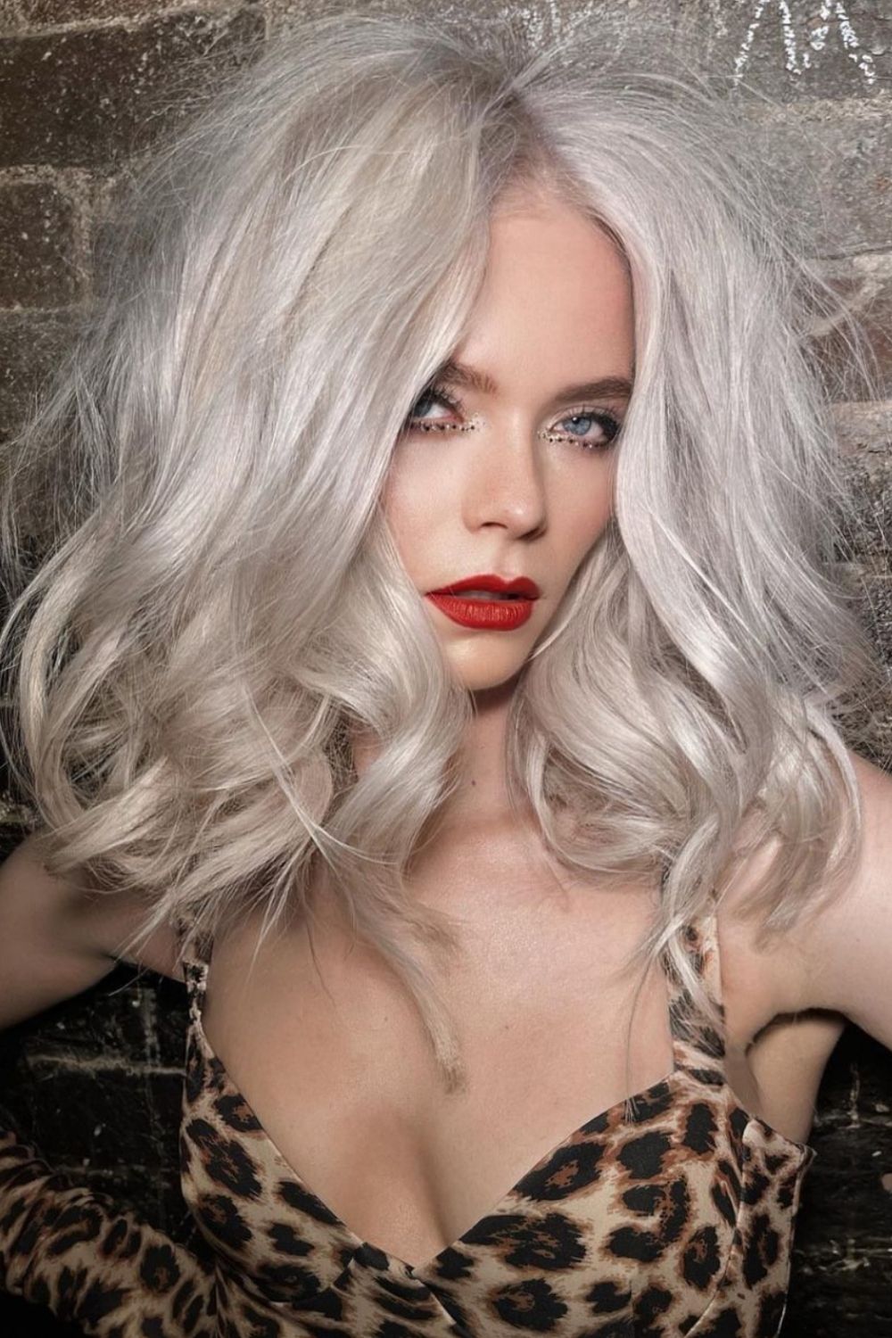 Middle part bob haircut for thin hair 1