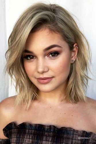 Short Blonde Chirstmas Hairstyle