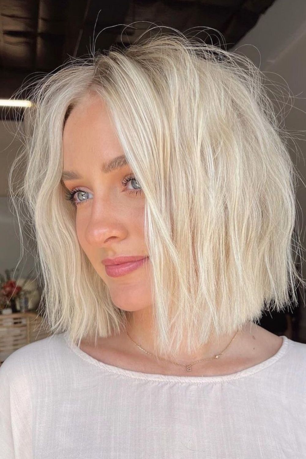 layered bob haircut for fine hair witn bangs 4