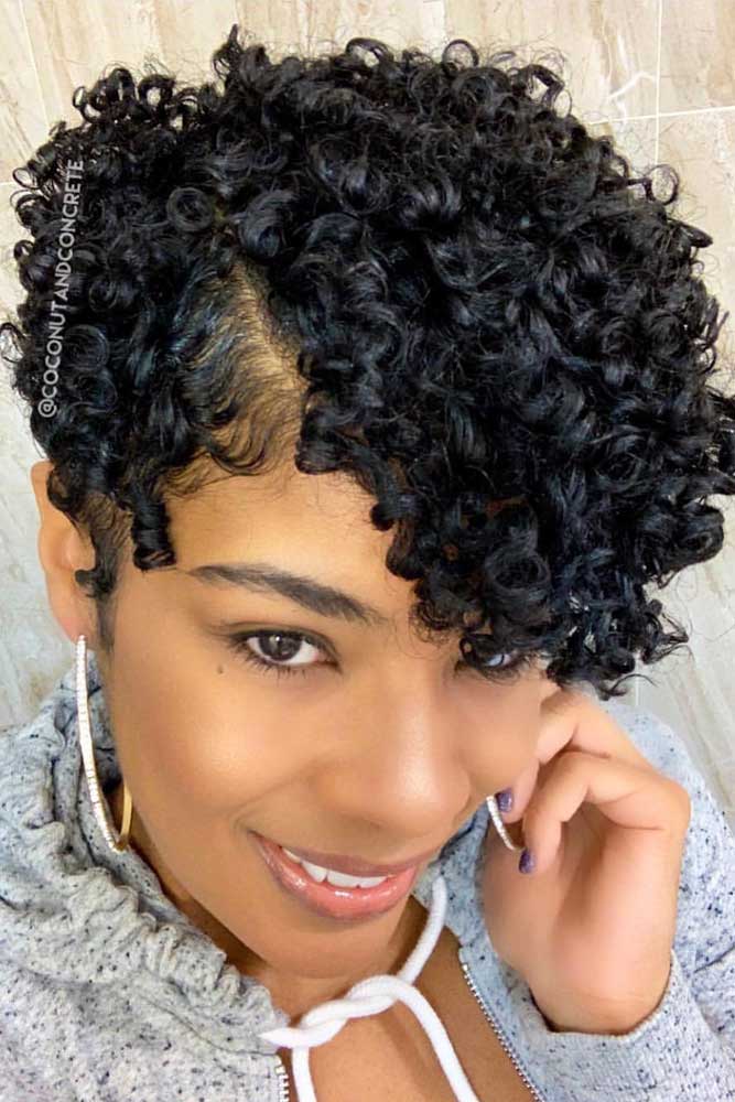 taper haircut women side part natural